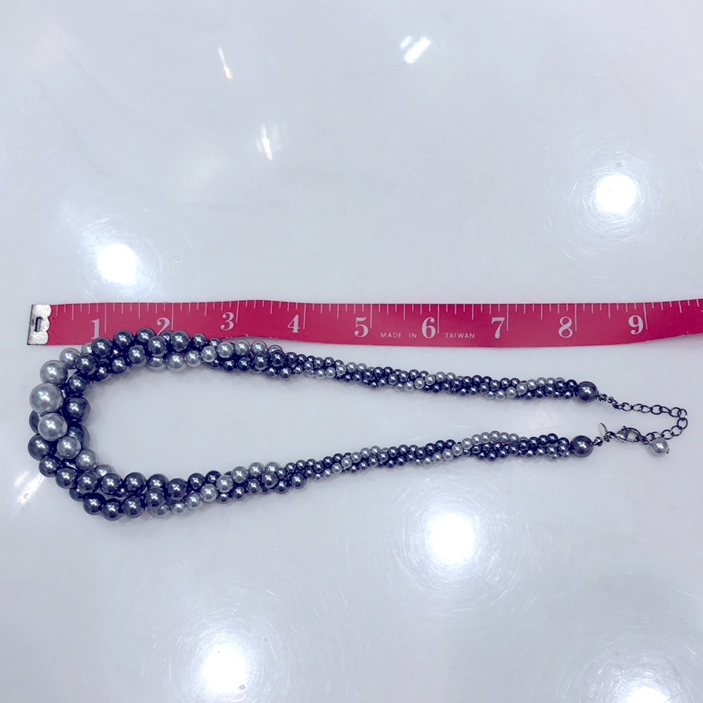 4/$25 Pearl Necklace - Picture 3 of 3